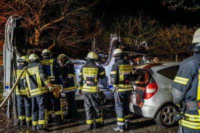 Ludwigsburg-Ossweil: Wohnwagen brennt vollstaendig aus